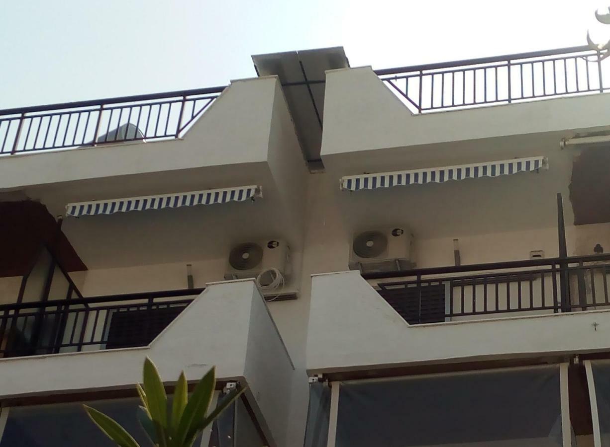 Jonnys Ferienwohnung Peraia  ภายนอก รูปภาพ